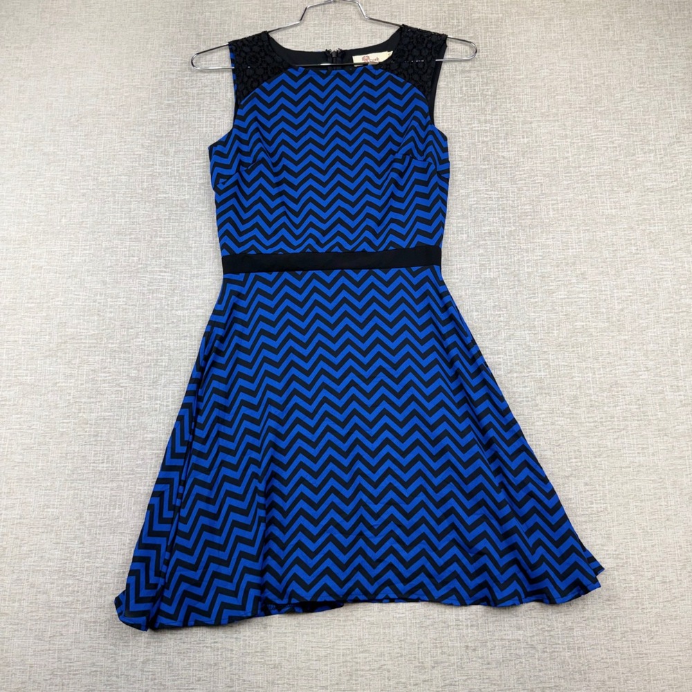 Aryeh Blue Black Chevron Lace Shoulder Sleeveless Fit Flare Dress Small